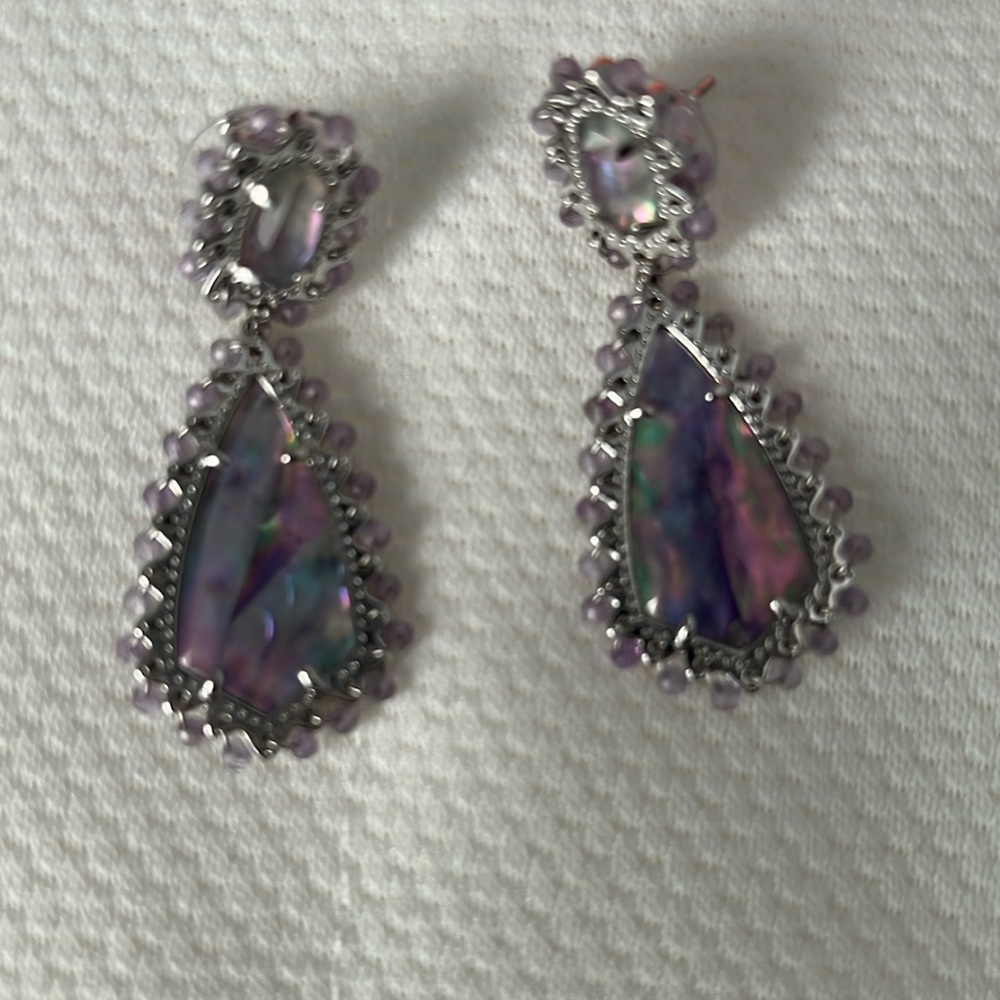 Kendra Scott earrings never used
